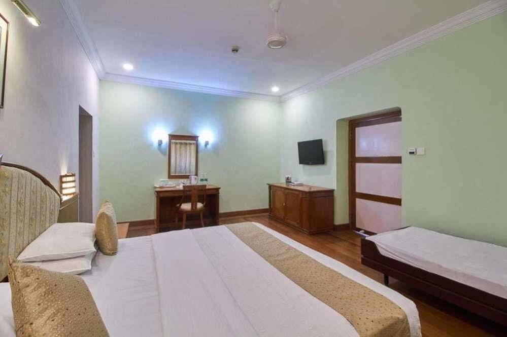 Ktdc Aranya Nivas Thekkady Hotel Kumily Buitenkant foto