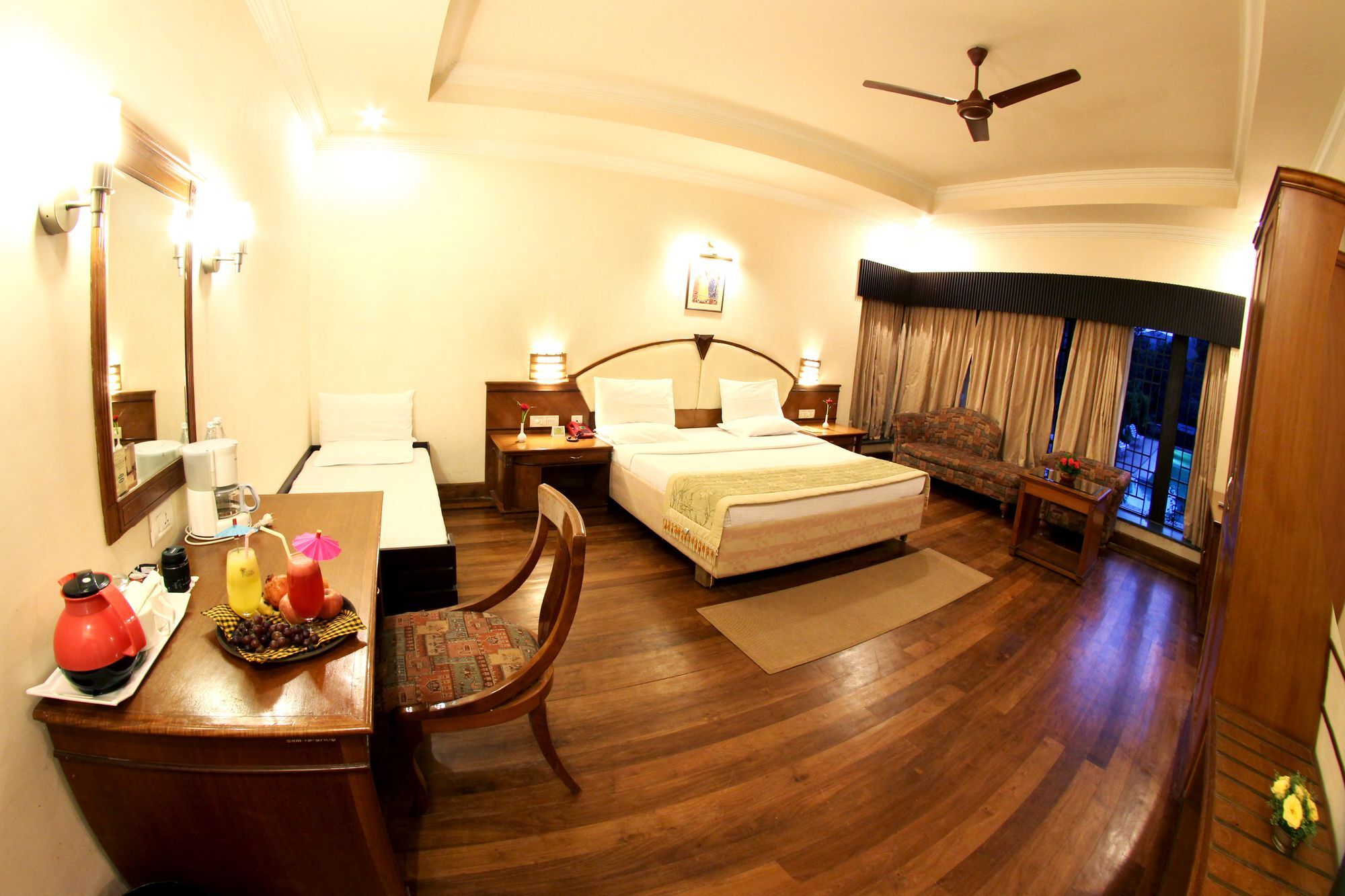 Ktdc Aranya Nivas Thekkady Hotel Kumily Buitenkant foto